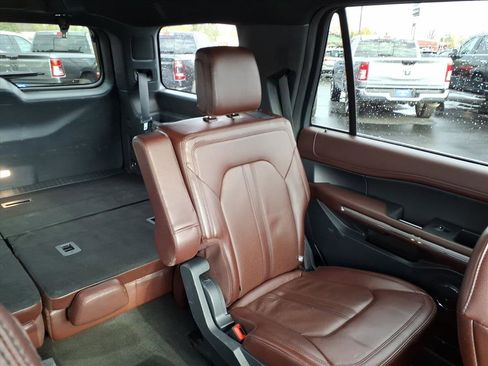 Used 2024 Ford Expedition Limited image 15