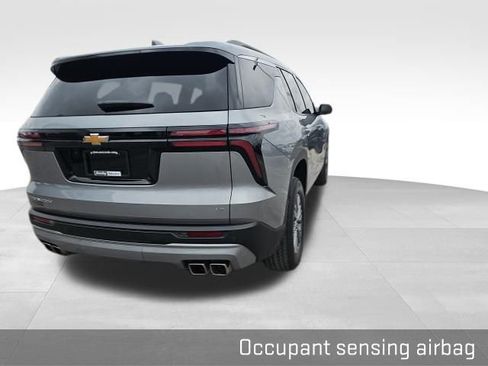 Used 2024 Chevrolet Traverse LT image 21