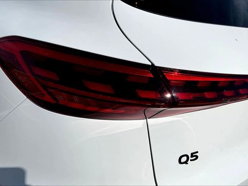 Used 2025 Audi Q5 Premium image 29