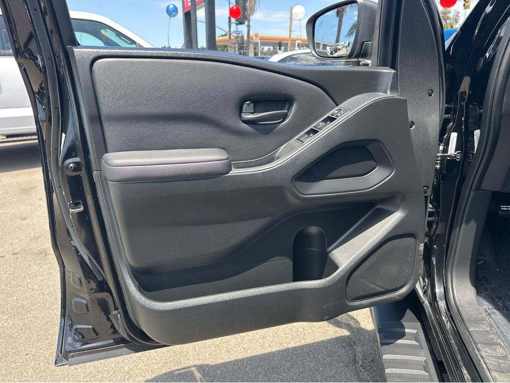 Used 2022 Nissan Frontier S w/ Technology Package RWD image 15