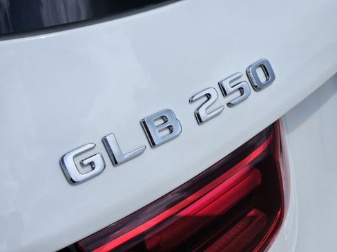 Certified 2026 Mercedes-Benz GLB 250 image 27