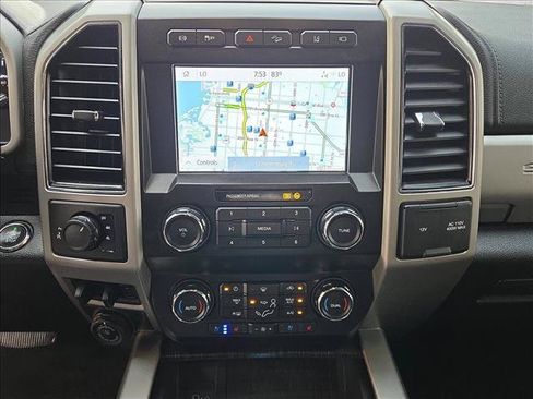 Used 2021 Ford F250 Lariat w/ Lariat Ultimate Package AWD/4WD image 15
