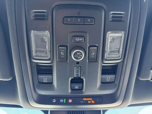 Certified 2023 Chevrolet Suburban High Country image 30