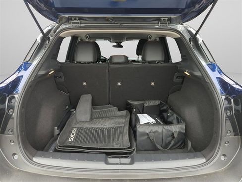 Certified 2025 Nissan Kicks SR image 38