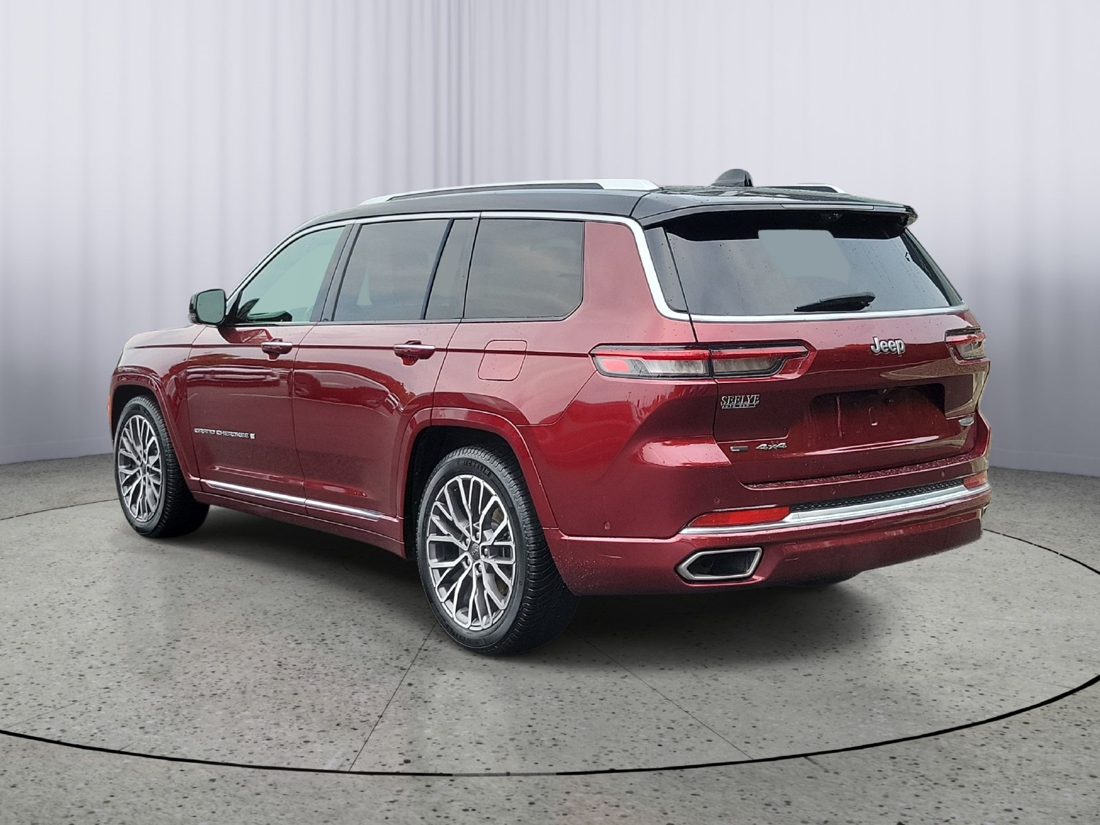 Used 2021 Jeep Grand Cherokee L Summit AWD/4WD image 4