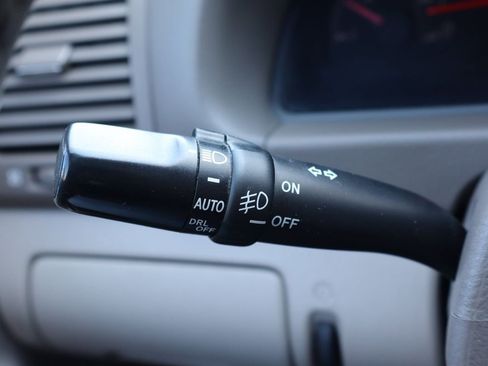 Used 2005 Toyota Camry XLE image 14