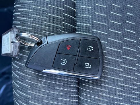 Used 2025 Chevrolet Equinox LT image 18