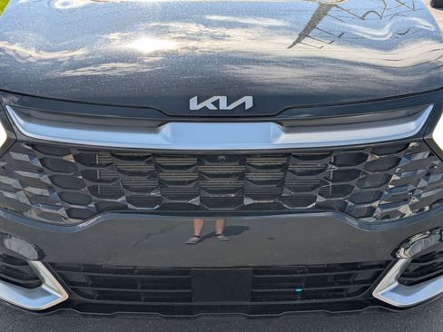 Certified 2024 Kia Sportage SX AWD/4WD image 9