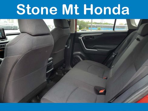 Used 2020 Toyota RAV4 LE AWD/4WD image 11