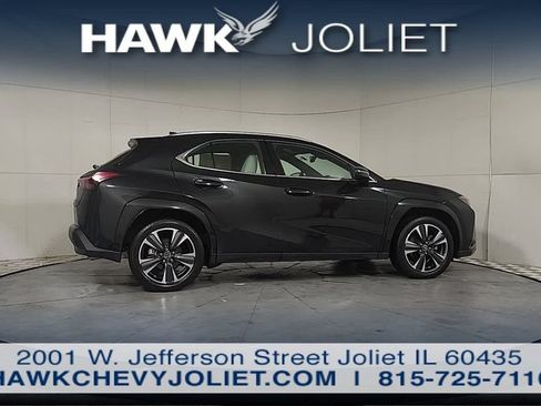 Used 2024 Lexus UX 250h AWD w/ Premium Package image 8
