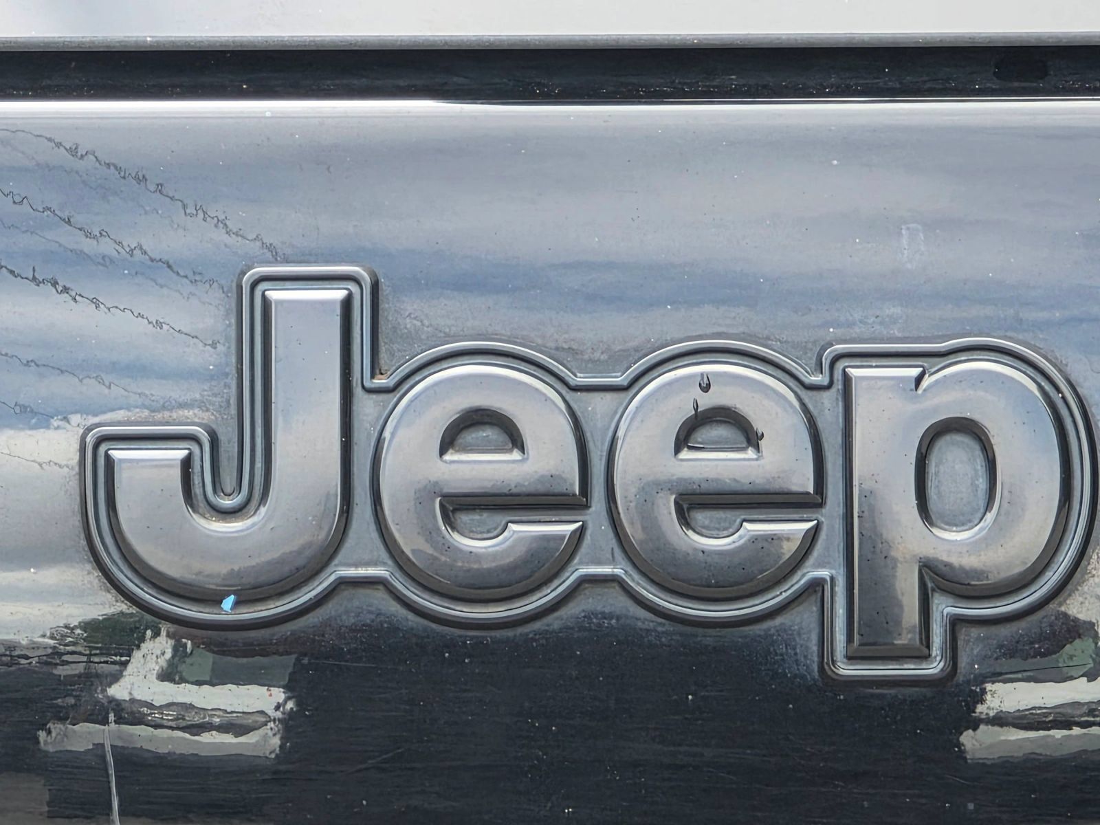 Used 2018 Jeep Cherokee Latitude w/ Altitude Package AWD/4WD image 30