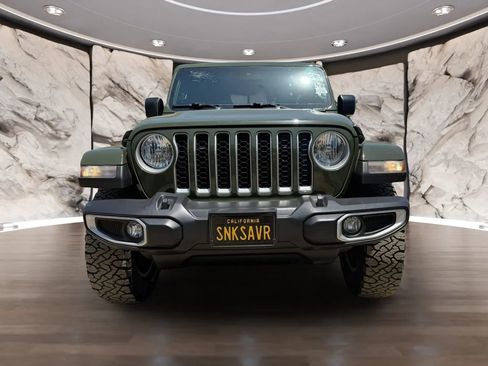 Used 2021 Jeep Gladiator Overland w/ Popular Equipment Package AWD/4WD image 2