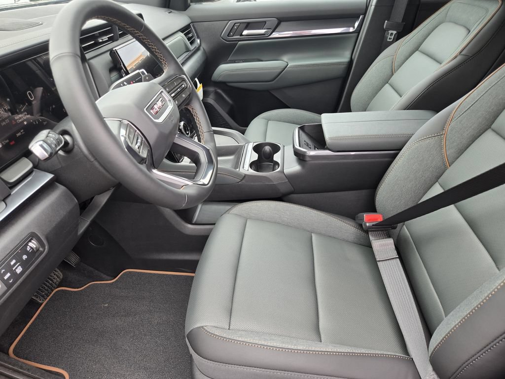 New 2027 GMC Terrain AT4 w/ Convenience Package III AWD/4WD image 8