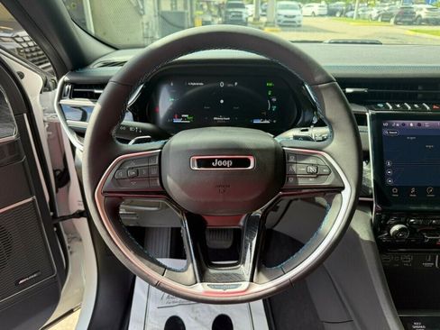 Used 2024 Jeep Grand Cherokee Trailhawk w/ Advanced Protech Group II image 5