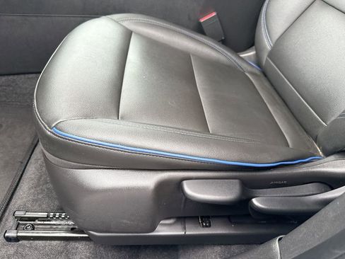 Certified 2025 Buick Envista Sport Touring image 12