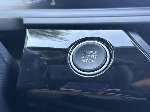 New 2026 Kia Seltos S FWD image 33