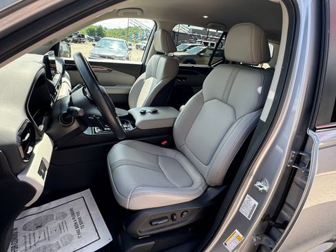 Used 2025 Honda Pilot EX-L image 14