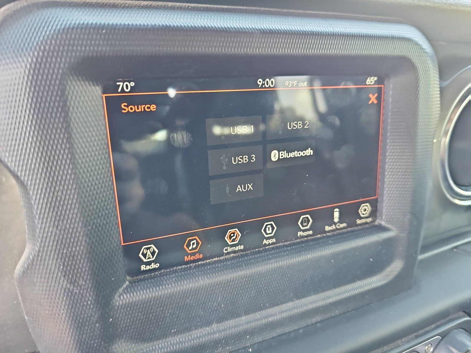 Used 2018 Jeep Wrangler Unlimited Sahara AWD/4WD image 24