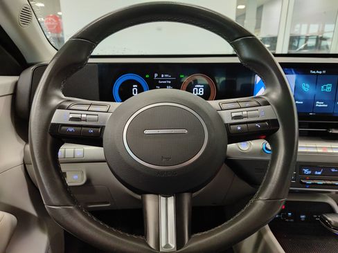 Used 2024 Hyundai Kona SEL AWD/4WD image 12