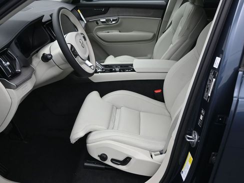New 2026 Volvo XC90 T8 Ultra w/ Protection Package Premier AWD/4WD image 11