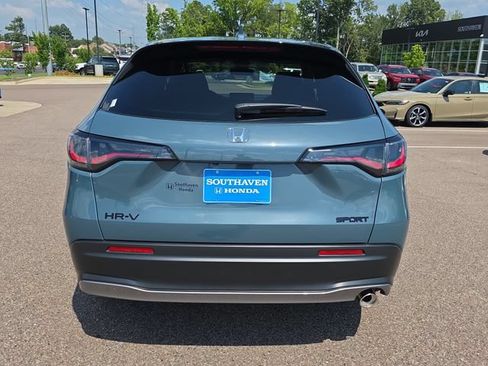 Certified 2026 Honda HR-V Sport image 4