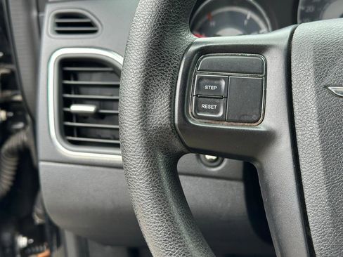 Used 2012 Chrysler 200 LX FWD image 21