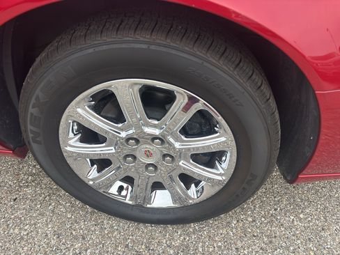 Used 2009 Cadillac DTS w/ Sun And Navigation Package FWD image 6