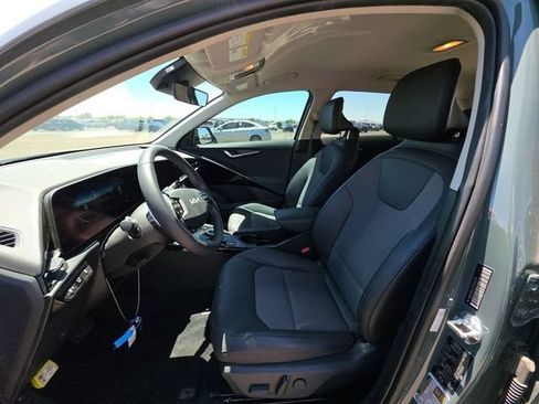 Certified 2023 Kia Niro Wind FWD image 10
