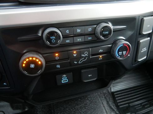 Used 2024 Ford F350 XLT AWD/4WD image 22