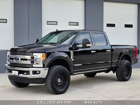Used 2019 Ford F350 Limited image 4