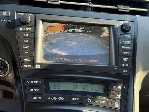 Used 2011 Toyota Prius Three w/ Solar Roof Pkg image 12