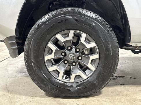 Used 2023 Toyota Tacoma SR AWD/4WD image 26