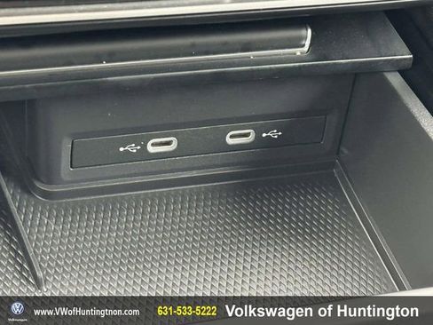 Certified 2025 Volkswagen Atlas SE image 28