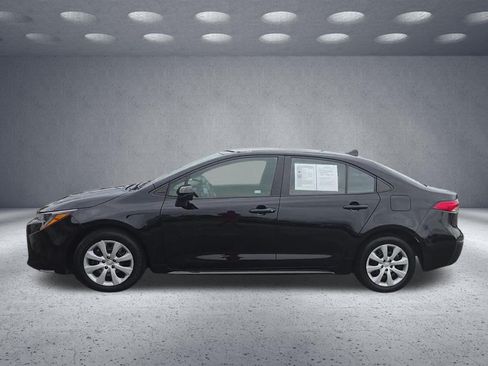 Used 2024 Toyota Corolla LE FWD image 4