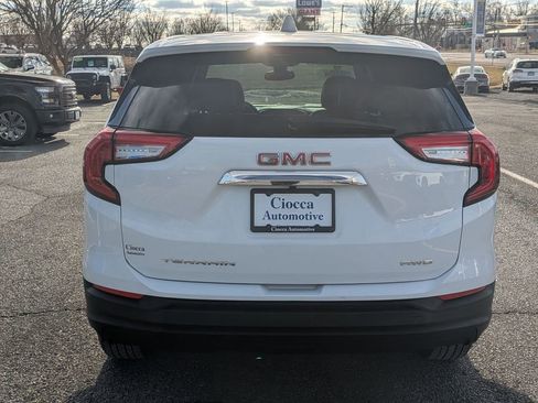 Used 2022 GMC Terrain SLE image 6