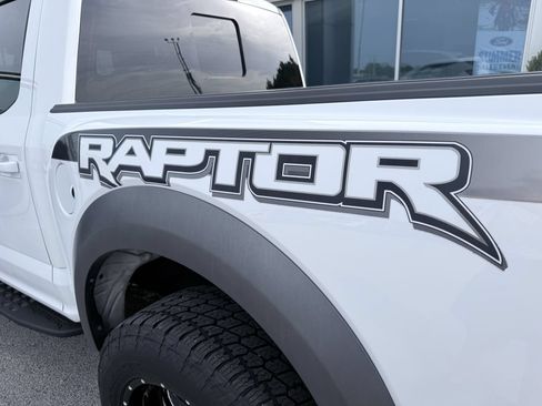 Used 2018 Ford F150 Raptor w/ Equipment Group 802A Luxury AWD/4WD image 9