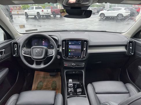 Certified 2023 Volvo XC40 B5 Plus w/ Protection Package Premier image 29