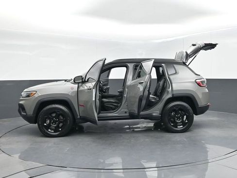 Used 2023 Jeep Compass Trailhawk AWD/4WD image 63