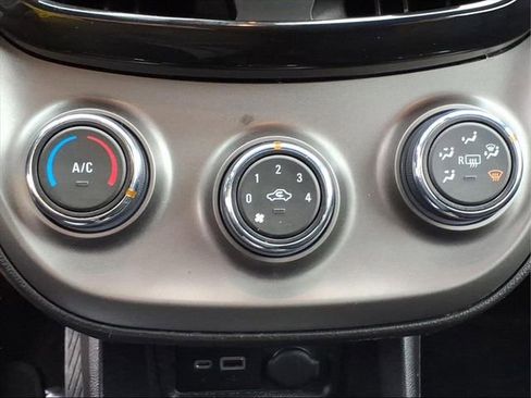 Used 2021 Chevrolet Spark LT image 19