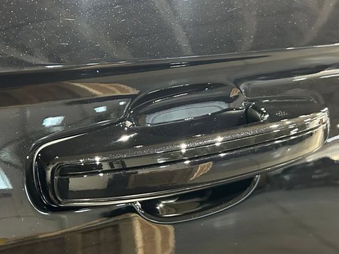 New 2026 Lincoln Navigator Reserve AWD/4WD image 22
