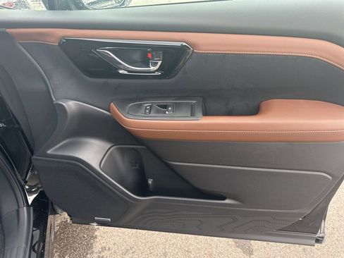 New 2026 Subaru Forester Touring image 8