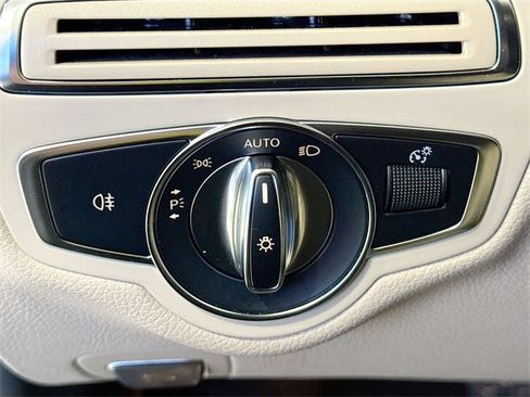 Certified 2018 Mercedes-Benz C 300 4MATIC Sedan image 10