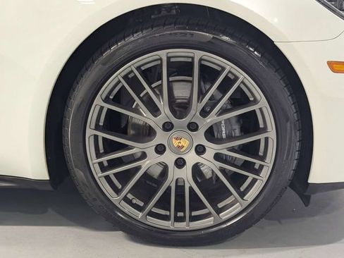 Used 2022 Porsche Panamera 4 Platinum Edition image 31