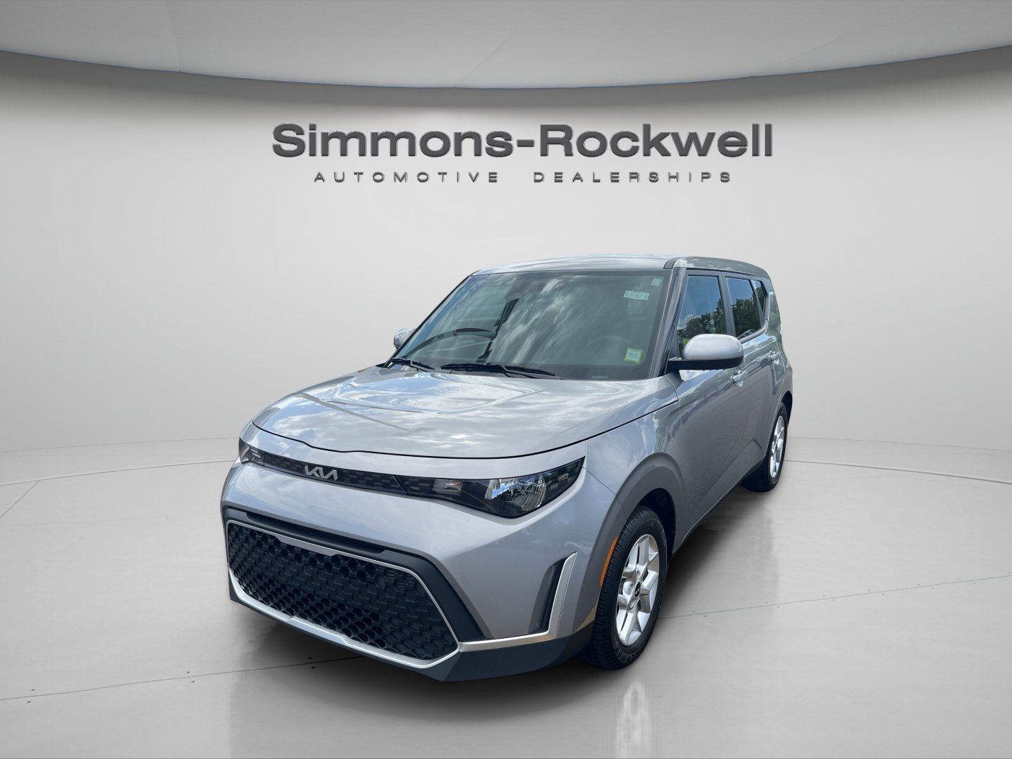 Used 2025 Kia Soul LX w/ LX Technology Package FWD image 1