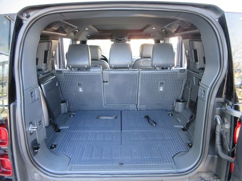 Used 2022 Land Rover Defender 110 X-Dynamic HSE image 53