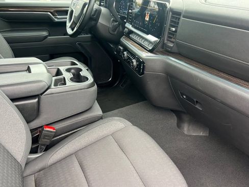 Used 2025 Chevrolet Silverado 1500 LT image 23