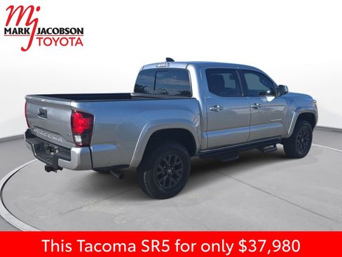 Used 2023 Toyota Tacoma SR5 w/ Technology Package AWD/4WD image 9
