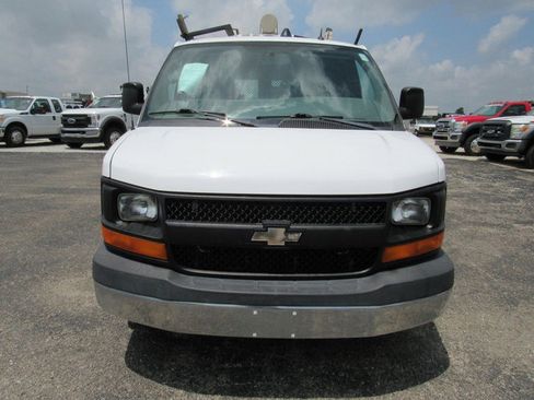 Used 2014 Chevrolet Express 2500 RWD image 8