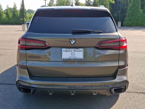 Used 2022 BMW X5 xDrive40i w/ M Sport Package AWD/4WD image 5