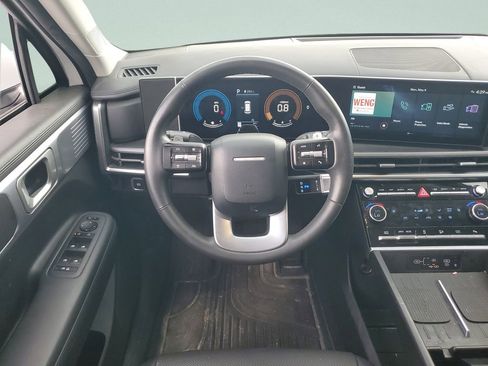 Used 2024 Hyundai Santa Fe SEL FWD image 12